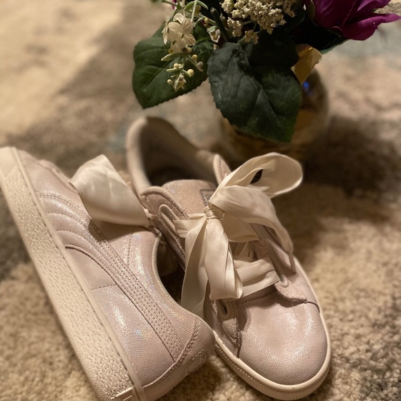 Puma basket heart shoes - Picture 3 of 3